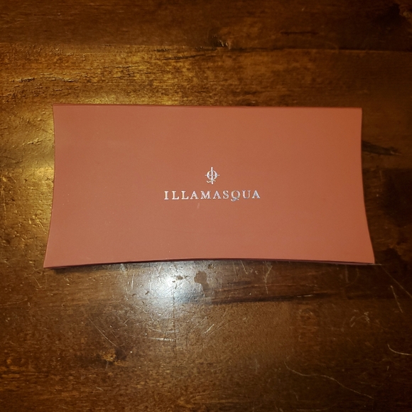 Illamasqua 12 color eye shadow set. NEW - Picture 3 of 7